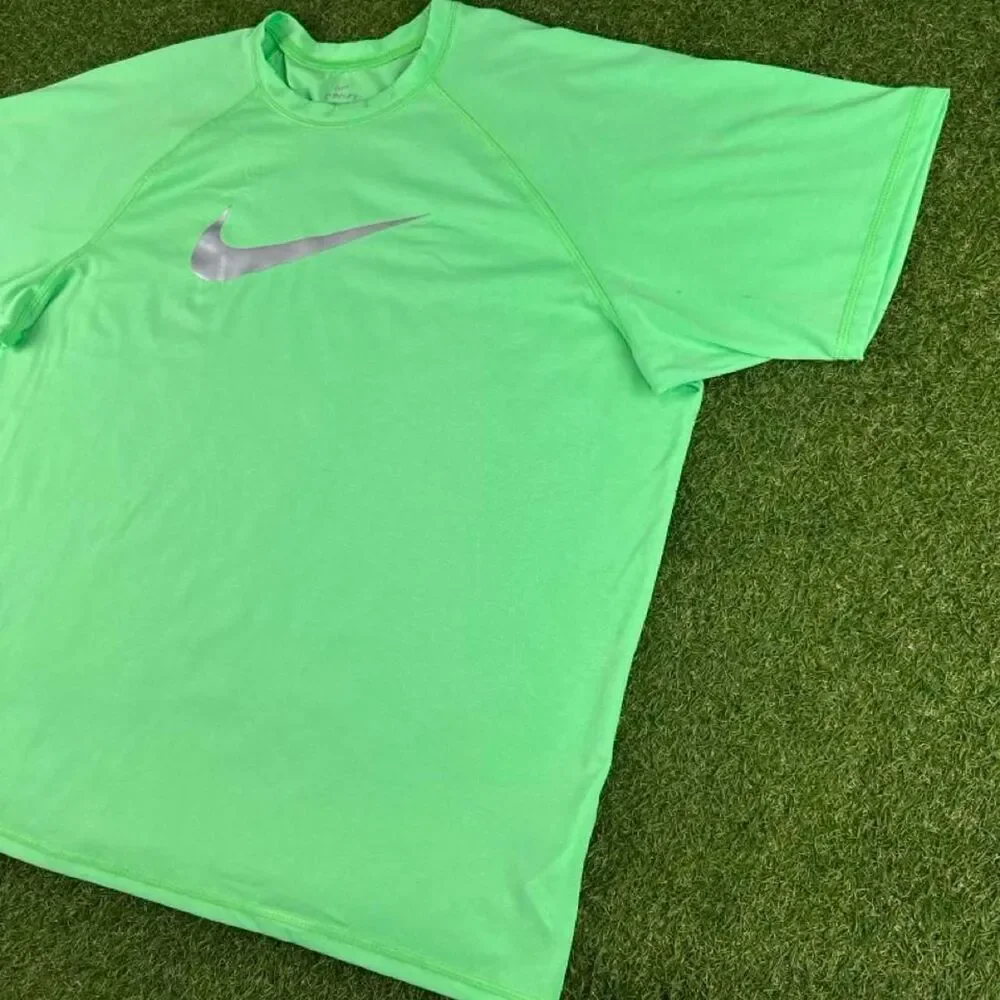 Nike Men's Green T-shirt